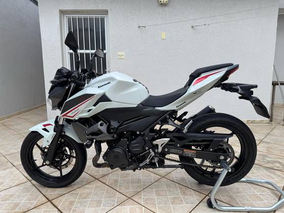KAWASAKI Z400 KAWASAKI Z400
